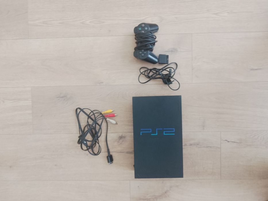 Продавам Playstation 2 FAT