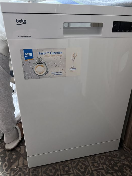 Masina de spalat vase Beko