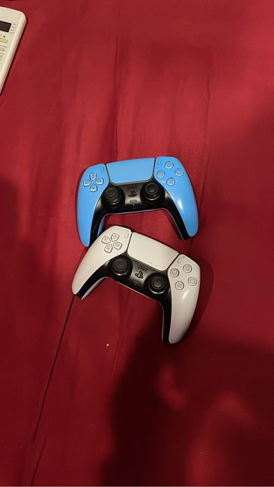 Ps5 slim с 2 джойстиками