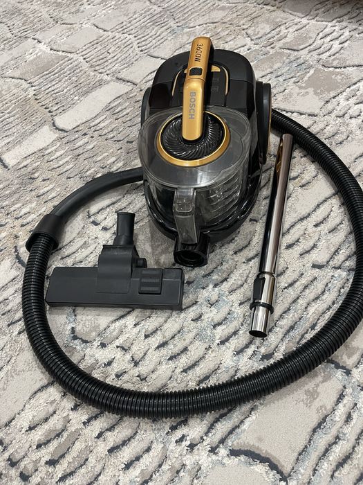 Пылесос BOСSH мощность 3600 W