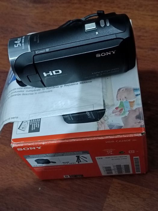 Camera Sony HDR-CX240E