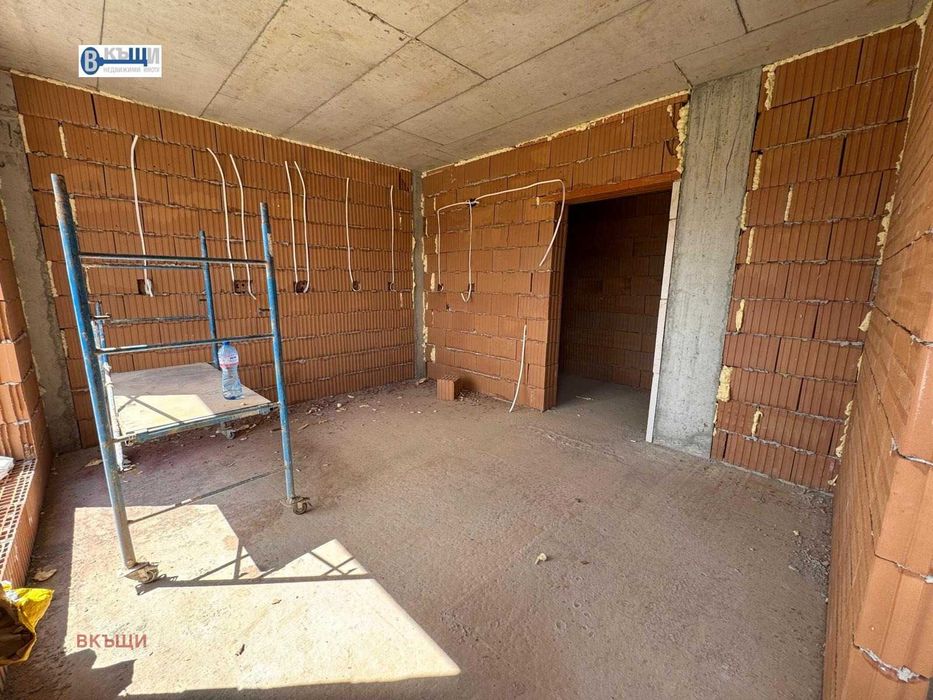 Продава се Двустаен апартамент в Велико Търново, Бузлуджа - 58 кв.м за 1200 €/кв.м - Снимка #2