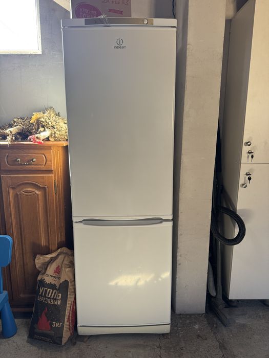Холодильник индезит