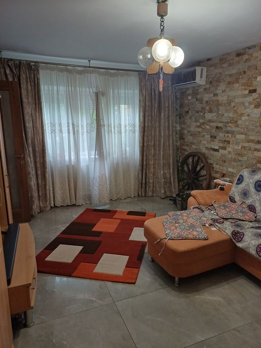 Apartament decomandat 2 camere Rovine