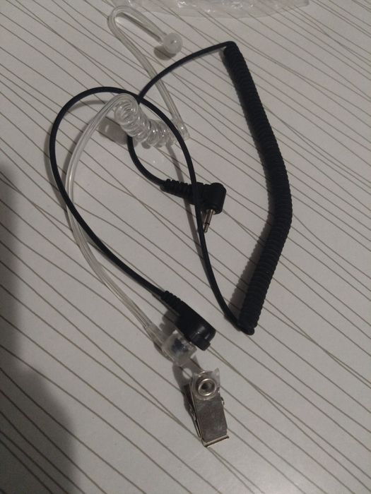 Buzunare, bureți și curea pentru casca, cască fără microfon