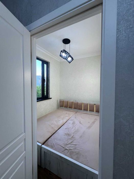 СРОЧНО !! Продается квартира в Яшнабаде 1/4/4 ( 33 кв/м ) Авиасозлар 4