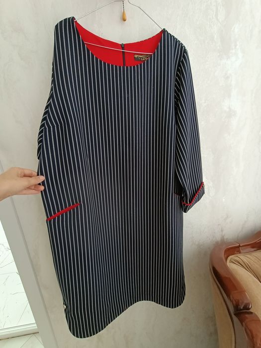 продам платье в полоску