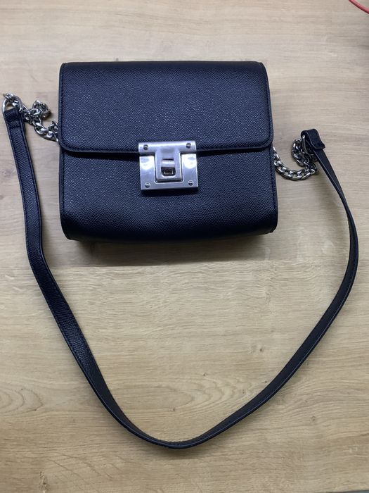 Geanta neagra  in conditii bune