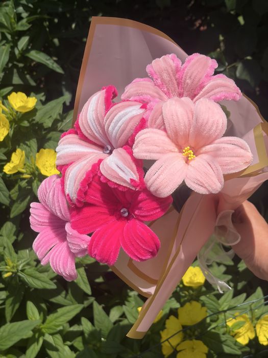 Buchet handmade din sârmă plușată