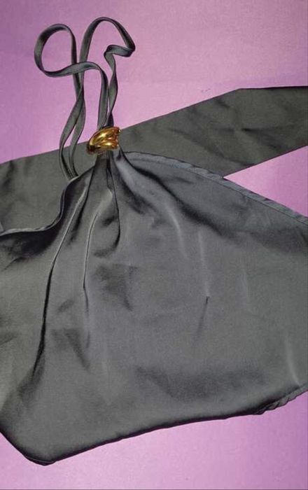 Сатенен потник с връзки и златист елемент