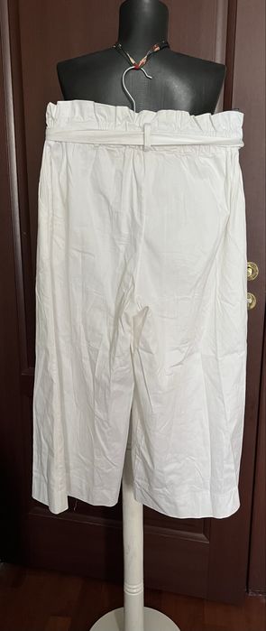 Pantaloni albi largi culottes