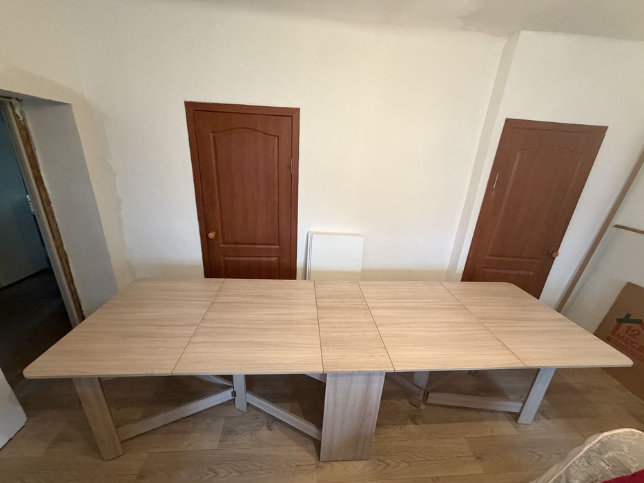 Стол книжка и полка