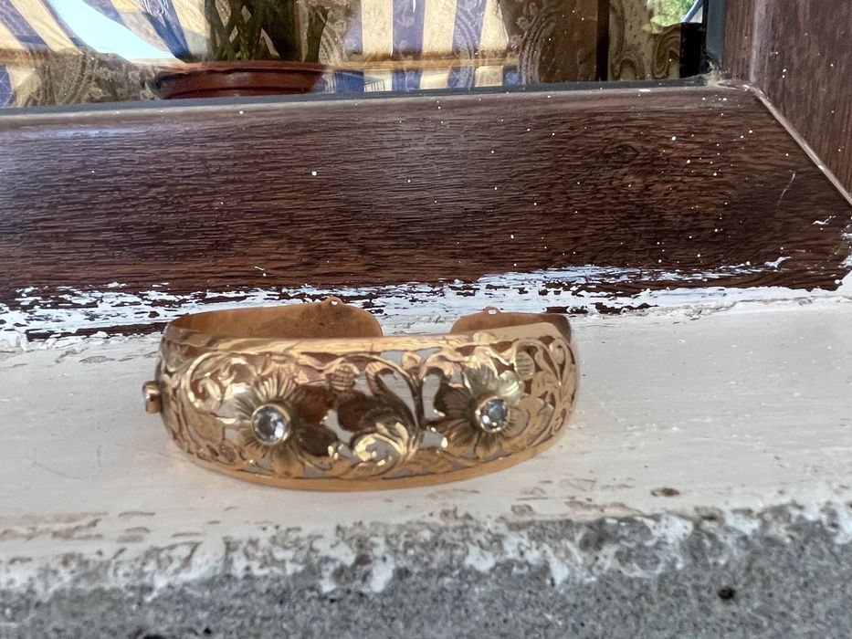 Золотй браслет своя