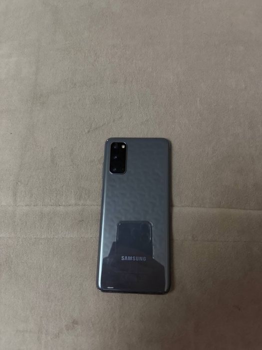 В продаже samsung s20