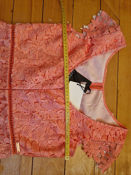 Нова Рокля Guess