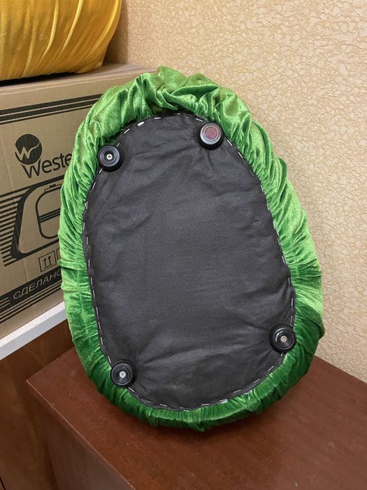 Продам 2 детских пуфика