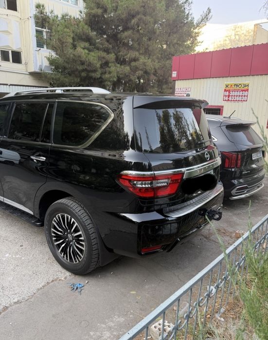 Nissan Patrol 2024 full platinum. Black