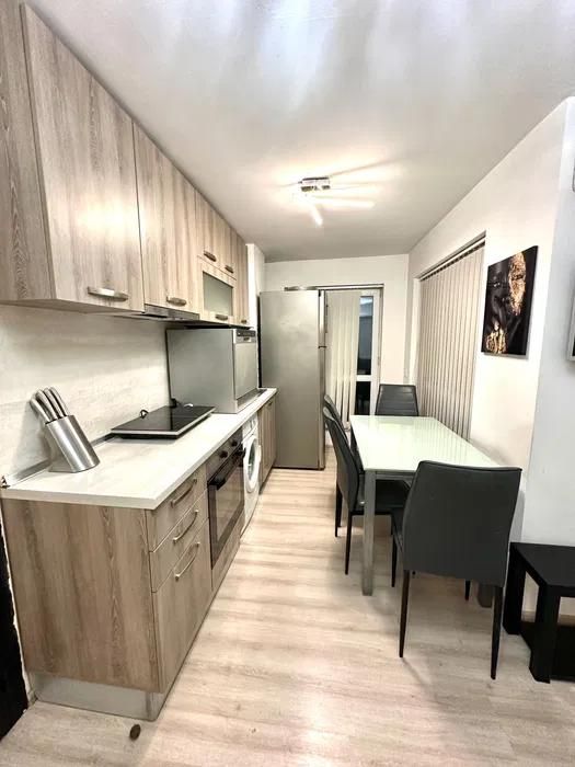 Дава се под наем Тристаен апартамент в Варна, Колхозен пазар - 70 кв.м за 498.27 € - Снимка #2