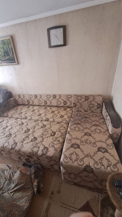 Диван угловой б/у