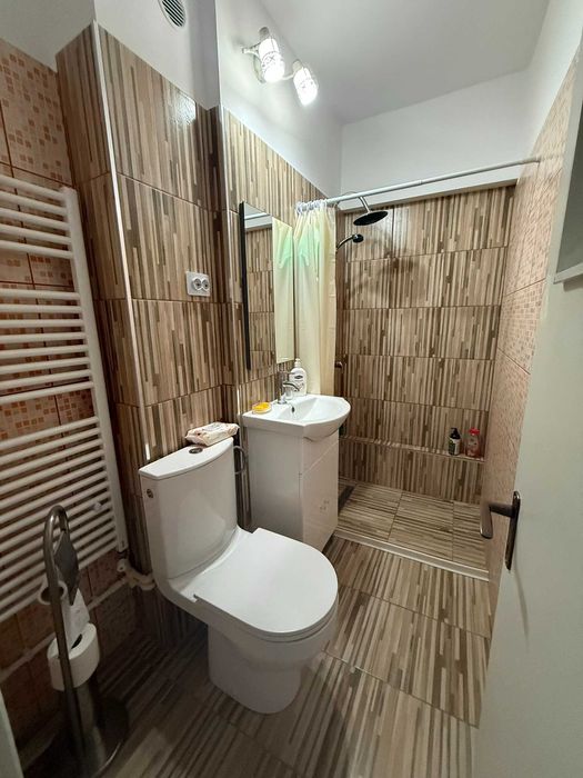 Apartament decomandat 3 camere de închiriat - Spitalul Județean Constanța | 2 băi | Prima închiriere după renovare