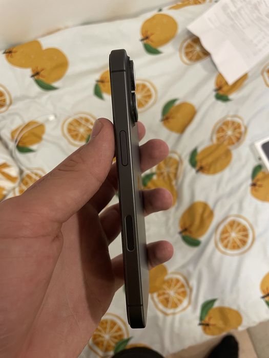 Продавам iPhone 17 256 GB
