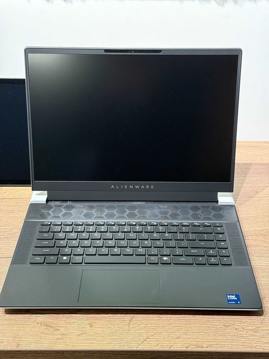 Dell Alienware X16 R2 QHD 240Hz Ultra 9 185H 32GB RTX 4070 8GB 1TB NOU