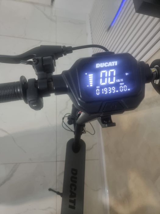 Trotineta Ducati pro || evo
