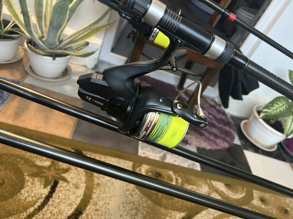 Lansete FL X30 de 3,90 rodpod FL si mulinete FL Strategist 14000