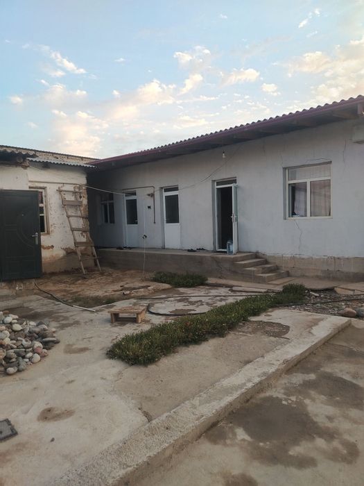 Hovli sotiladi 2 sotix