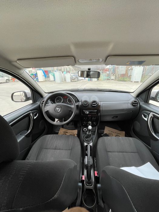 Dacia Duster diesel ,2011 4x4 la buton