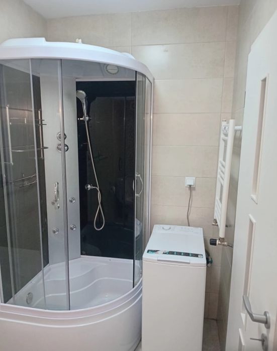 Închiriez apartament cu 1 camerá ìn bloc nou -Nicolina zona CUG