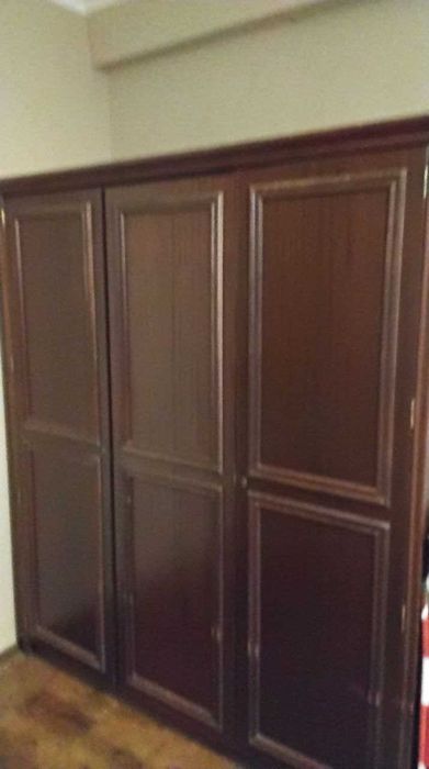 Шкаф и Диван раскладной ( два матраса с чехлами)