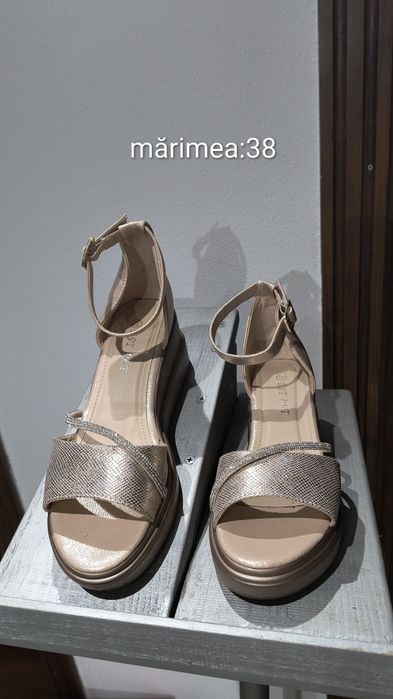 De vânzare: sandale,pantofi cu toc