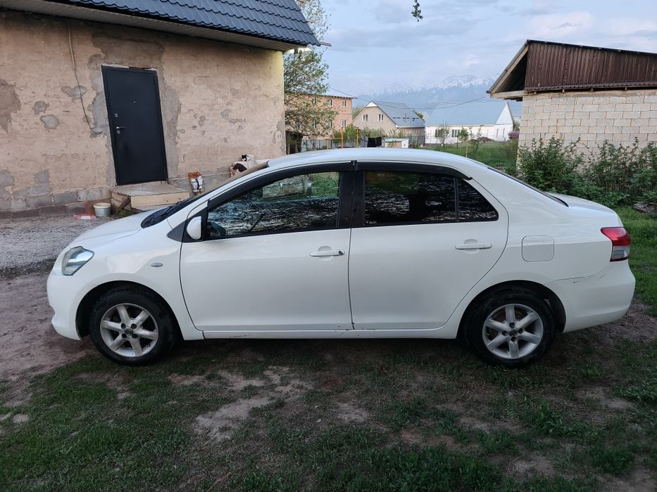 Продам Toyota Yaris