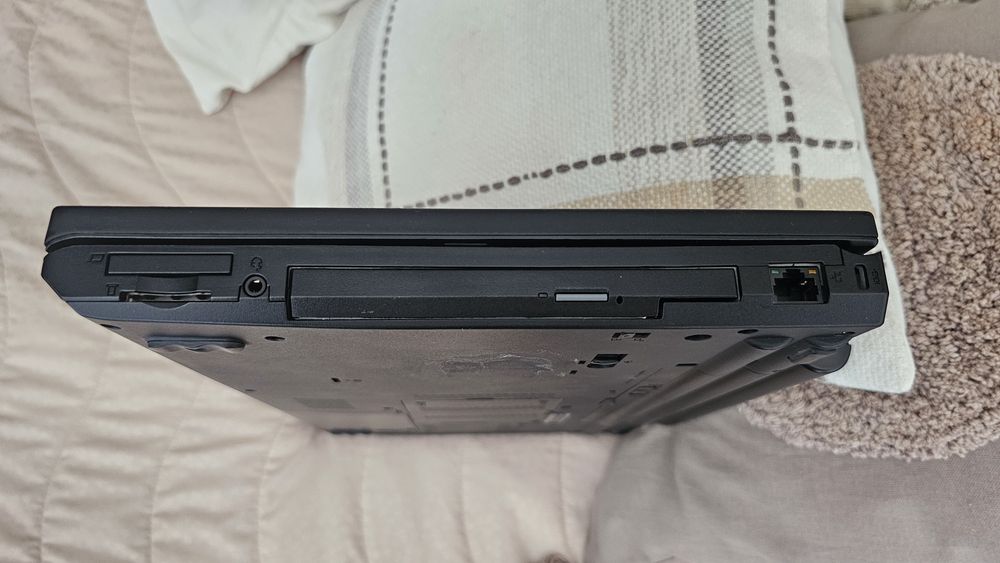 Лаптоп Lenovo T530i SSD 1TB i5 8GB RAM + LT1423p Монитор + Екстри