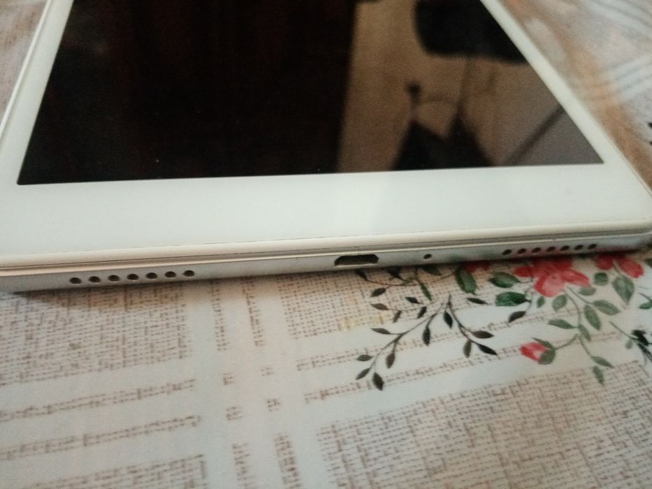 Samsung tab a 8  xotarasi 32 talik