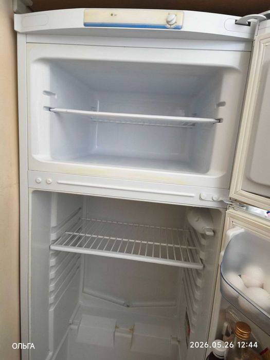 Продается холодильник INDESiT