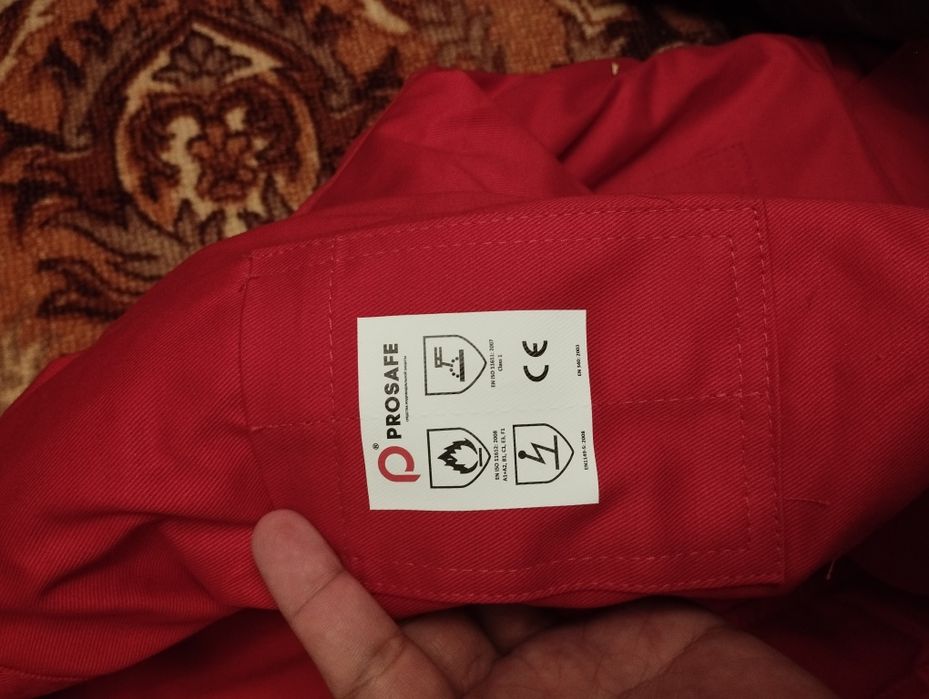 Продам комбинезон новый