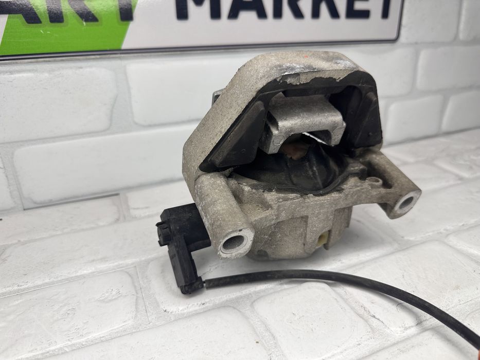 Десен тампон двигател AUDI A6 A7 4G 3.0TFSI