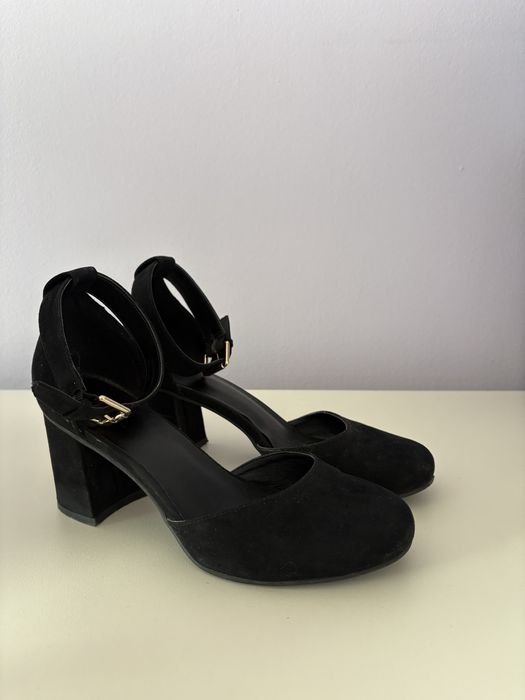 Черни обувки на висок ток, размер 38