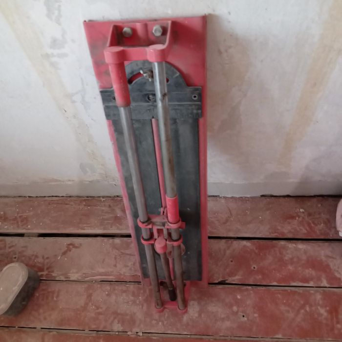 Продам плиткорез