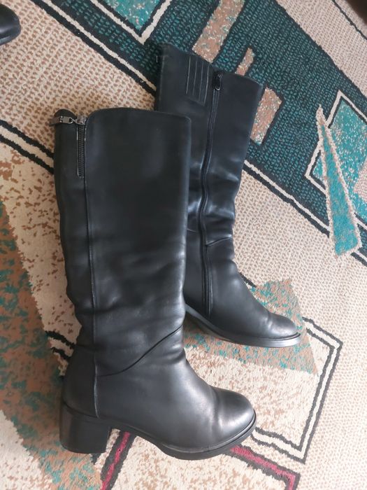 Продам сапоги  размер 38
