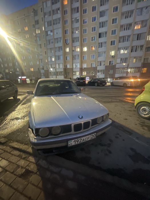 Продаю BMW 520i e34