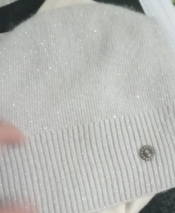 Продам женские шапочки