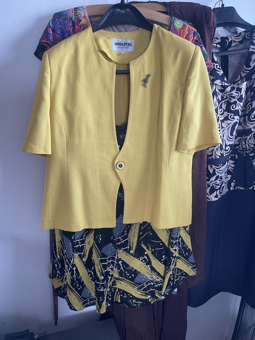 Haine dama ,rochii si compleu mas. 46-48