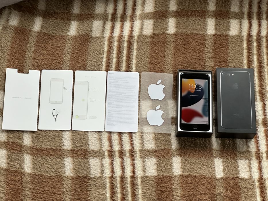 Apple iPhone 7 Plus, Jet Black, 128 GB