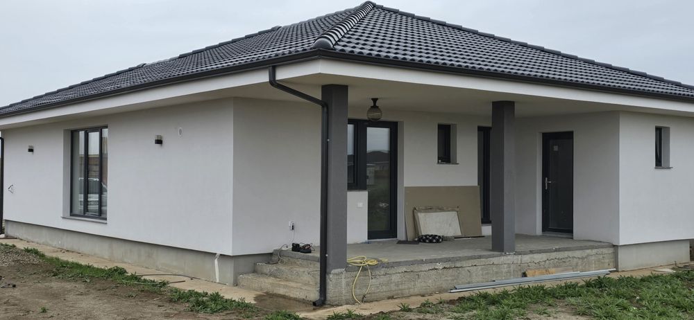 Vînd casă semifinisată Sântandre str Pandurilor(Drumul nou).i