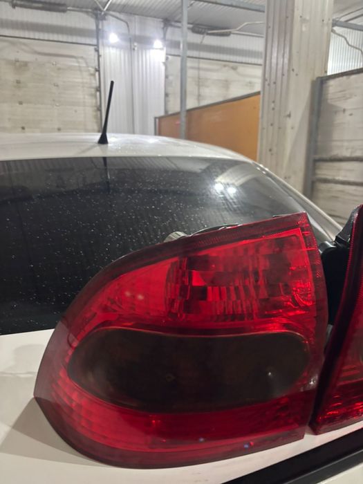 Фары задние приора 1