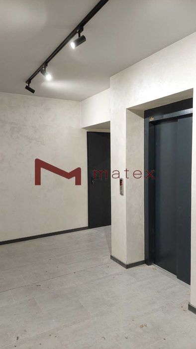 Продава се Двустаен апартамент в Варна, Цветен квартал - 62 кв.м за 2178 €/кв.м - Снимка #10