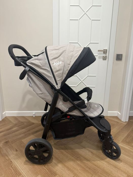 Коляска прогулочная